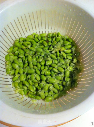 Stir-fried Edamame with Green Peppers and Tomatoes recipe