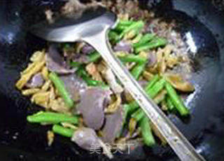 Stir-fried Goose Gizzards with Mustard and Plum Beans recipe