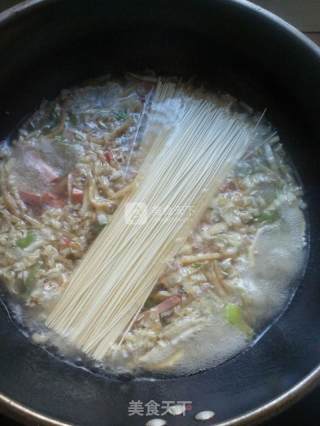 Cabbage Soy Pot Noodles recipe