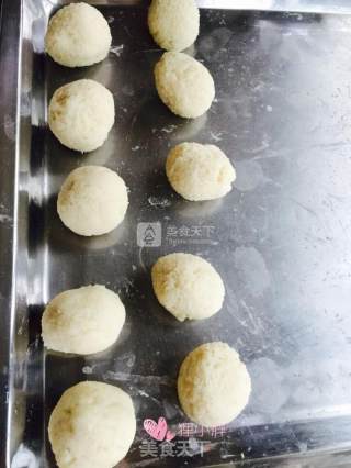 Mooncakes with Egg Yolk and Lotus Seed Paste recipe