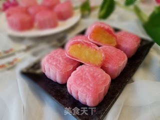 Custard Snowy Mooncakes recipe