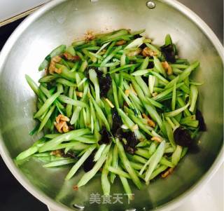 Stir-fried Shredded Pork with Celery recipe