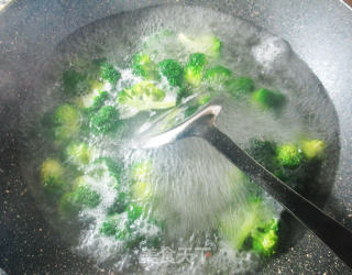 Stir-fried Broccoli with Sauce recipe