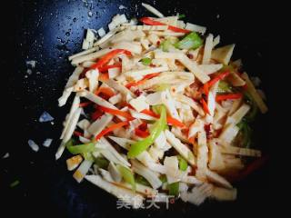 Winter Bamboo Shoots with Red Oil recipe