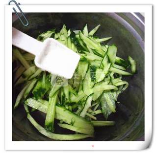 Dried Fish Mixed with Three Shreds recipe