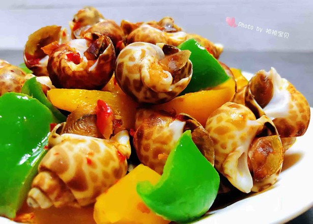 Stir-fried Snails with Colored Pepper and Hot Sauce recipe