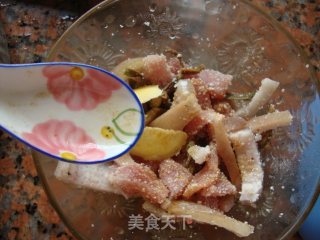 Steamed Pork with Dried Cowpea and Rice Noodles recipe