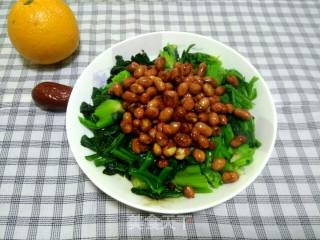 Old Vinegar Peanuts Mixed with Spinach recipe