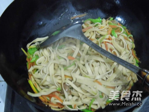 Stir-fried Dried Tofu with Lean Meat recipe