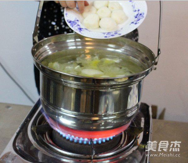 Horseshoe Snow Pear White Fungus Soup recipe