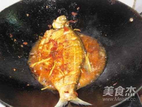 Braised Fish with Garlic Knife recipe