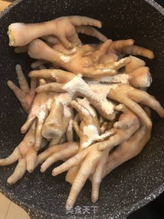 Salt Baked Chicken Feet recipe