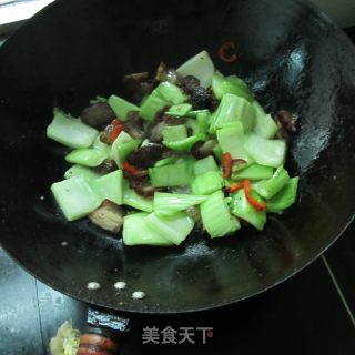 Stir-fried Bacon with Large Pieces of Cabbage recipe