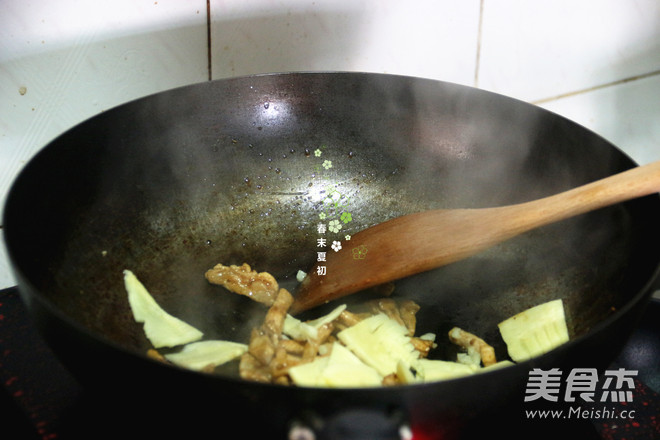 Stir-fried Pork with Bamboo Shoots recipe