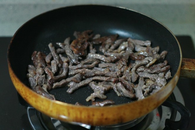 Celery Stir-fried Beef recipe