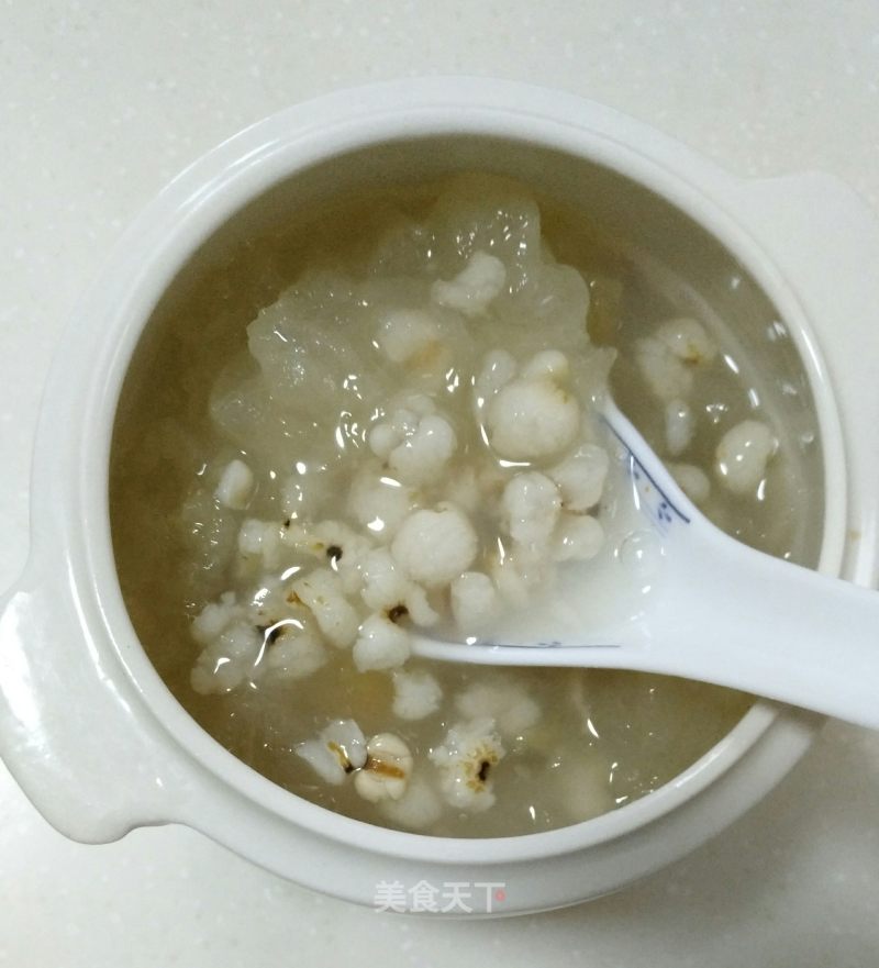 Barley and White Fungus Soup recipe