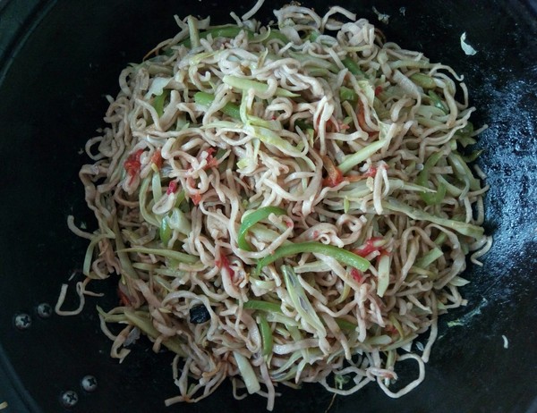 Braised Noodles with Miscellaneous Vegetables and Vegetables recipe