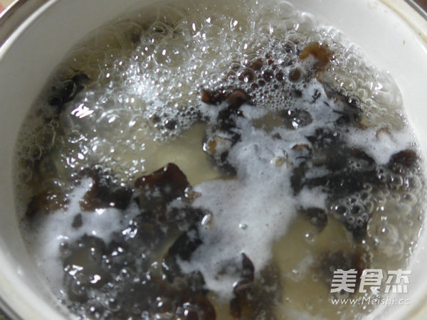 Black Fungus Boiled Dumplings recipe