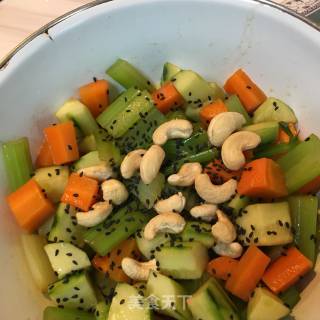 Diced Vegetables with Cashew Nuts recipe