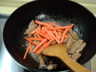 Home-style Quick Stir-fried Dish "fried Beef Tenderloin with Celery" recipe