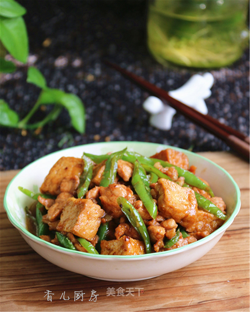 Stir-fried Pork with Hang Pepper recipe