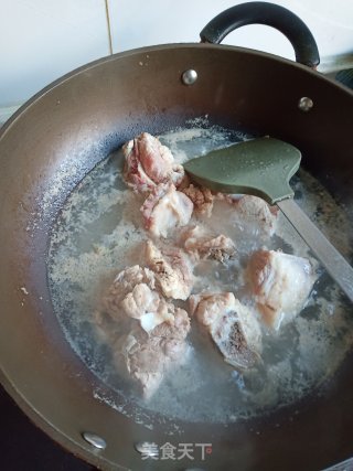 Sour Cabbage Stewed Pork Bones recipe