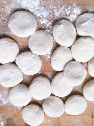 Dumplings Stuffed with Leek recipe