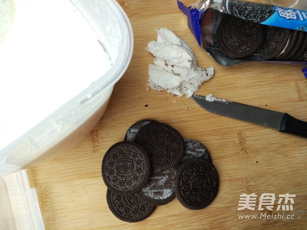 Oreo Potted Yogurt recipe