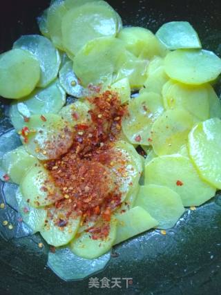 Homemade Spicy Potato Chips recipe