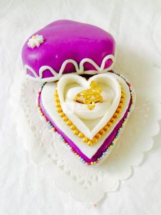 Fondant Cake Ring Gift Box recipe