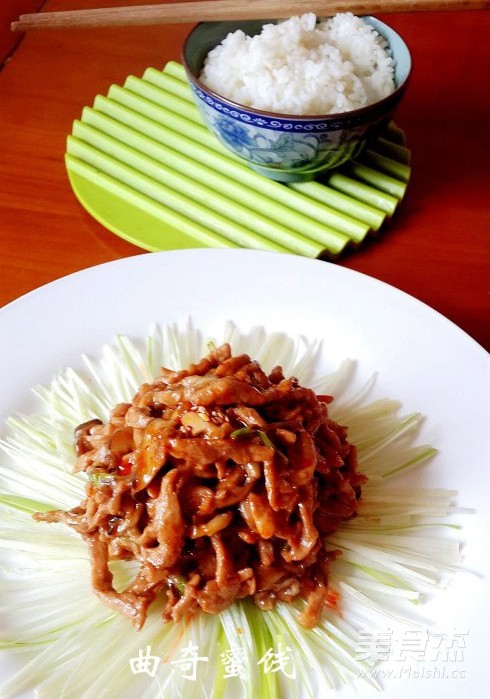 Stir-fried Shredded Pork with Scallions recipe