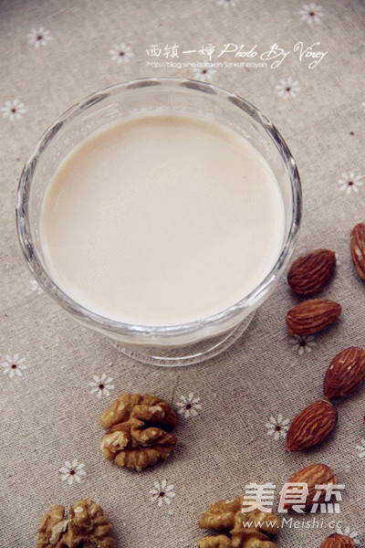 Walnut Almond Milk recipe