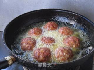 Lion Head with Egg Yolk Core recipe