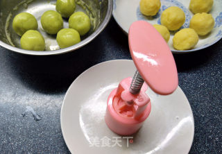 Custard Snowy Mooncakes recipe