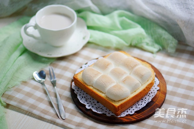 Marshmallow Banana Toast recipe