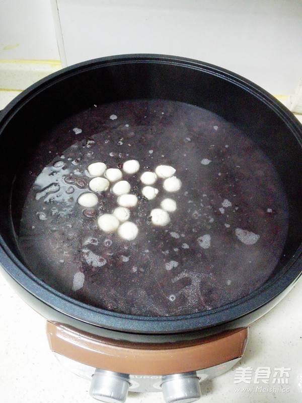 Red Bean and Black Rice Ball Porridge recipe