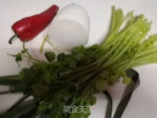 Stir-fried Celery with Shredded Radish recipe