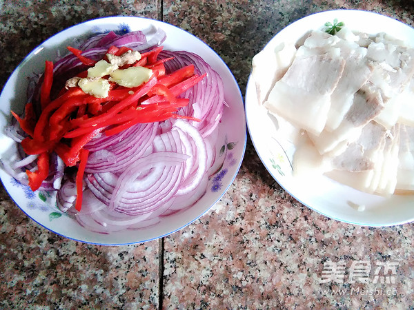 Stir-fried Twice-cooked Pork with Onions recipe