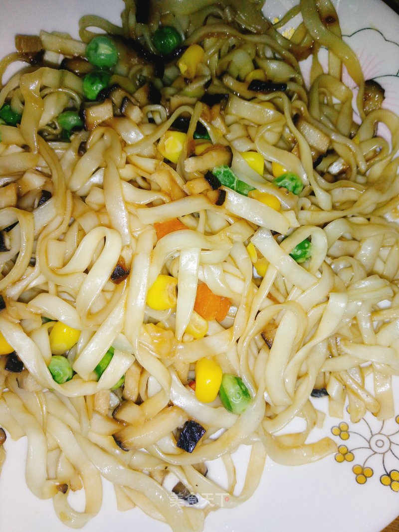 Steamed Noodles with Mixed Vegetables