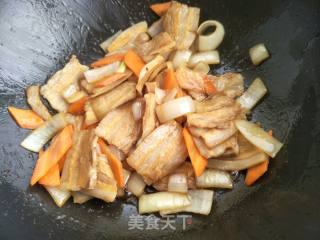 Stir-fried Green Pepper with Twice-cooked Pork recipe