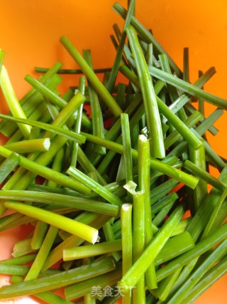 Stir-fried Shredded Pork with Chives recipe