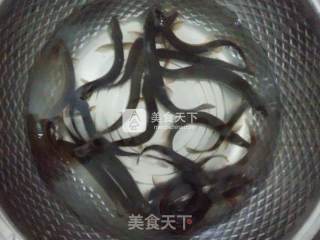 Loach Stewed with Taro recipe