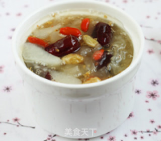 Osmanthus Red Date Tremella Snow Pear Soup recipe