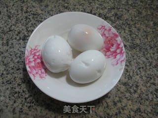 Duck Egg Black Fungus Barbecue Bran recipe