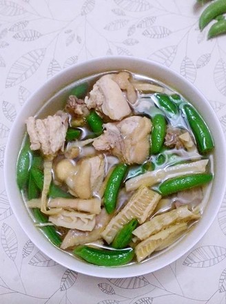 Chicken Soup with Dried Bamboo Shoots and Sweet Beans