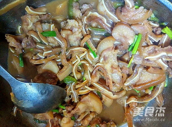 Braised Pork Ears in Sauce recipe