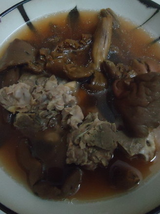 Red Mushroom Pork Bone Soup recipe