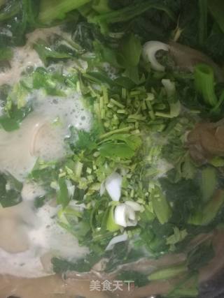 Clam Spinach Noodle Soup (two Clam Meat) recipe