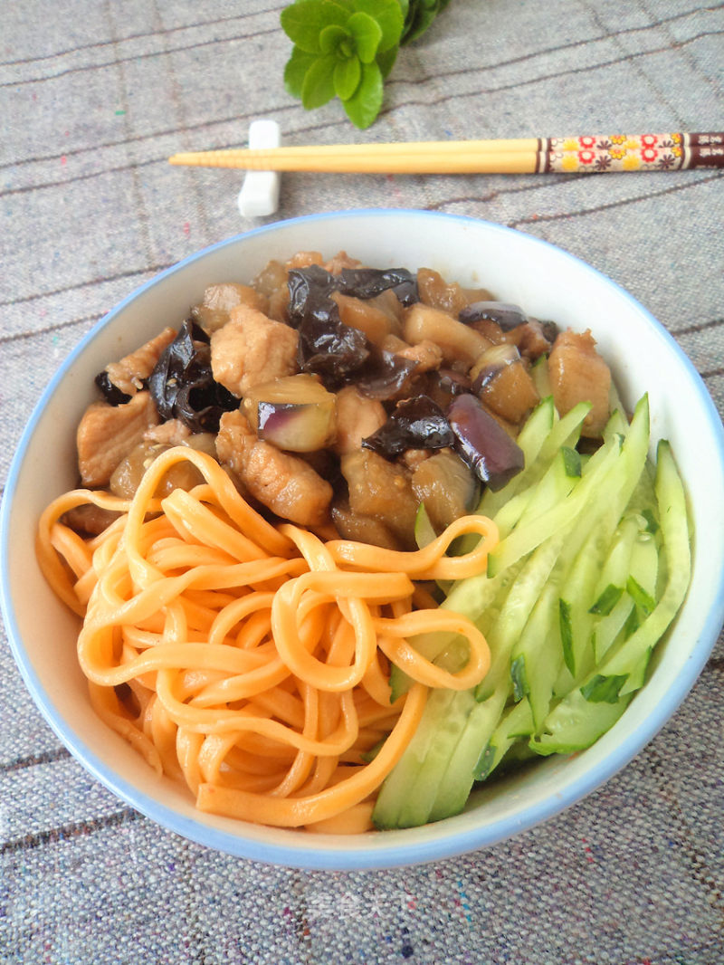 Carrot Noodles with Three Ding Sauce recipe