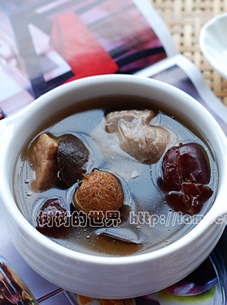 Hawthorn, Black Fungus and Red Date Soup recipe